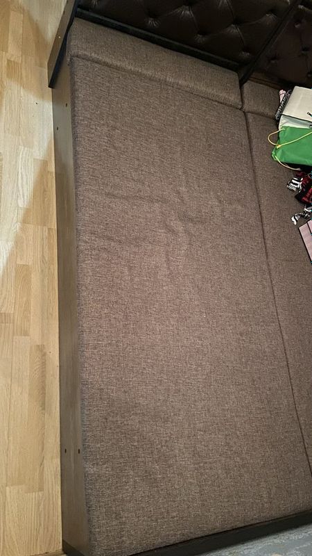 Продается 2 коовати односпальные Продается 2 коовати односпальные