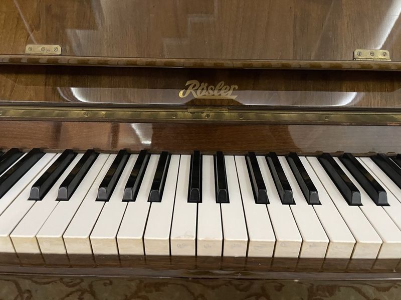 Rosten - пианино - Pianino - pionino Rosten - пианино - Pianino - pionino