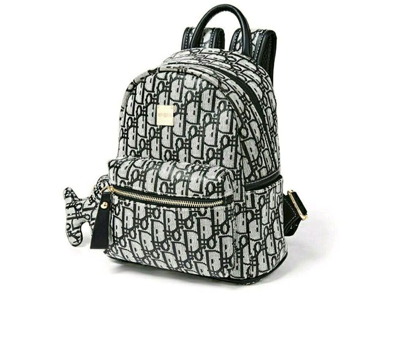 Maktab uchun Dior sumka Maktab uchun Dior sumka