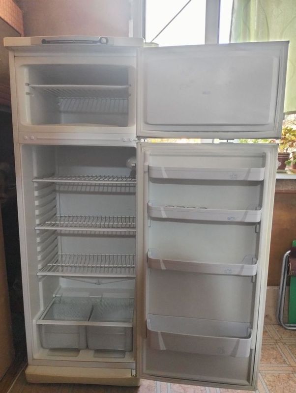 Холодильник INDESIT Холодильник INDESIT