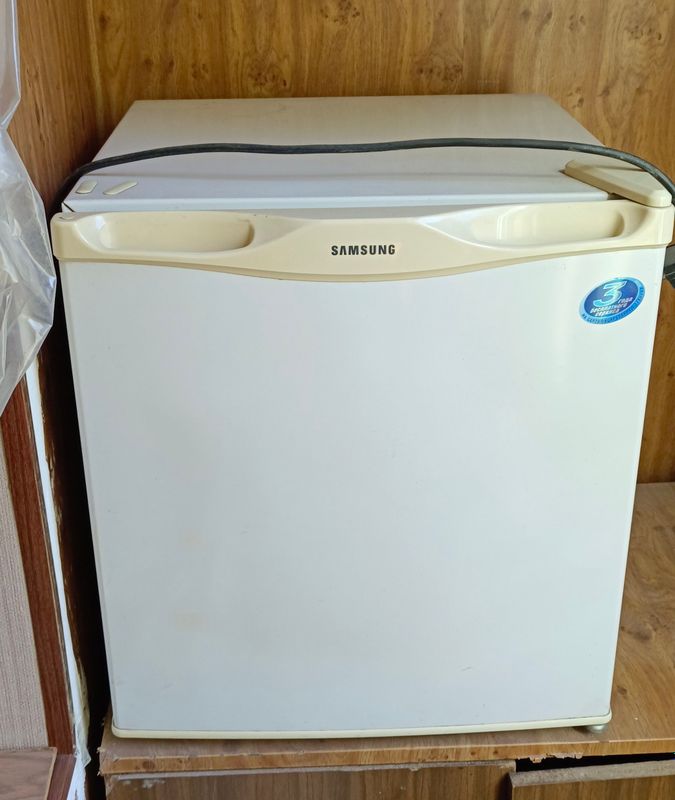 мини холодильник Samsung мини холодильник Samsung