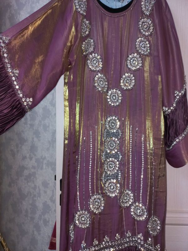 Karalevskiy abaya Svaroviskiy tosh Karalevskiy abaya Svaroviskiy tosh