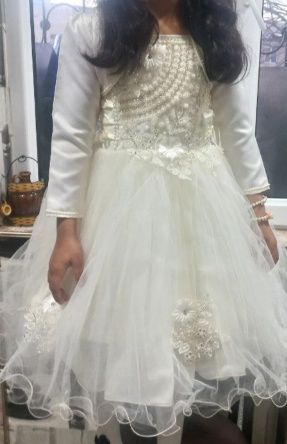 Srochna oq koyne qizlarga Srochna oq koyne qizlarga