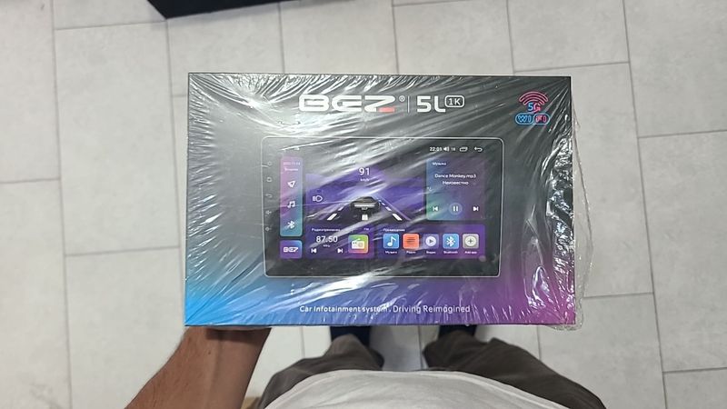 Bez Firma Tesla Monitor