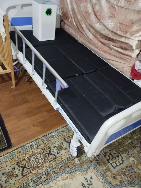 Продаётся медицинская кровать Продаётся медицинская кровать
