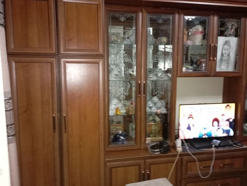 Продается стенка б/у в хорошем состоянии длина 2 см ширина 4 см Продается стенка б/у в хорошем состоянии длина 2 см ширина 4 см