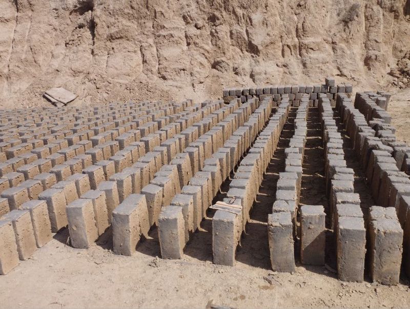 Loy blok 36x16 chotki tukilgan samarqand shaharida Loy blok 36x16 chotki tukilgan samarqand shaharida