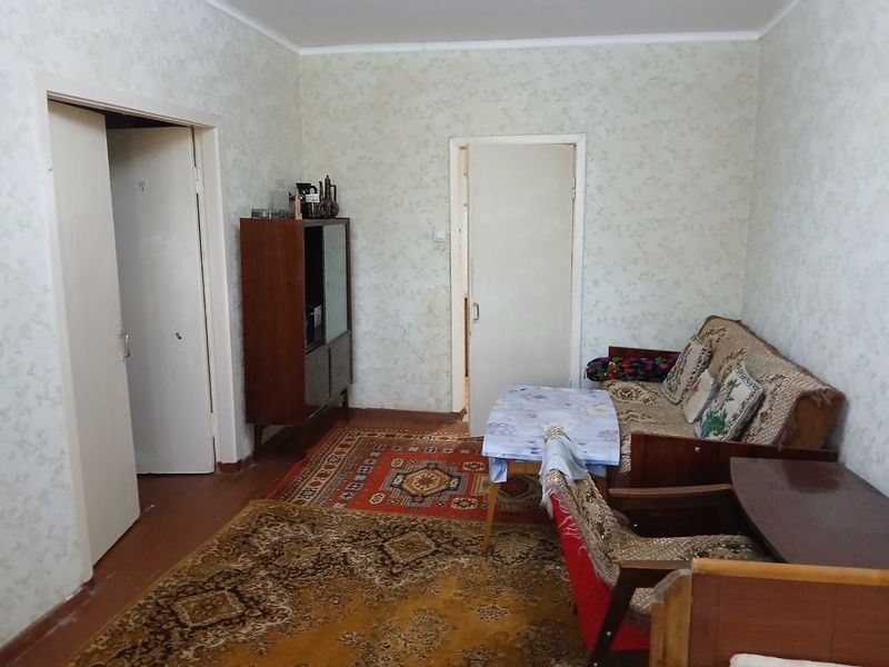 Сдаю две комнаты в трёхкомнатной квартире