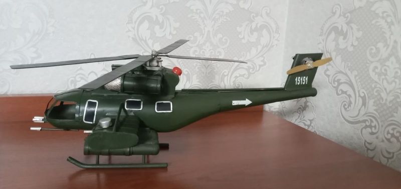 Продам военный игрушечный вертолёт Продам военный игрушечный вертолёт