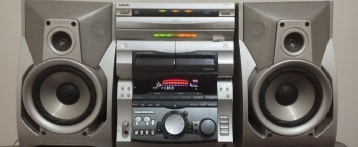 Sony muzikalniy sentr
