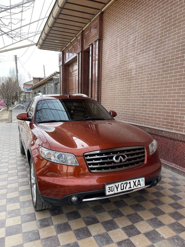 Продаётся машина Infiniti FX35