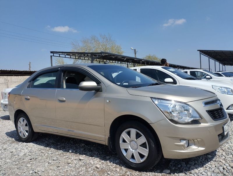 Chevrolet Cobalt 1 pozitsiya 2013yil