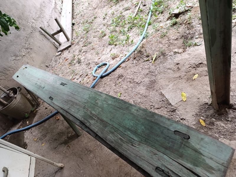 Срочно!!Продам две деревянные большие скамейки Срочно!!Продам две деревянные большие скамейки