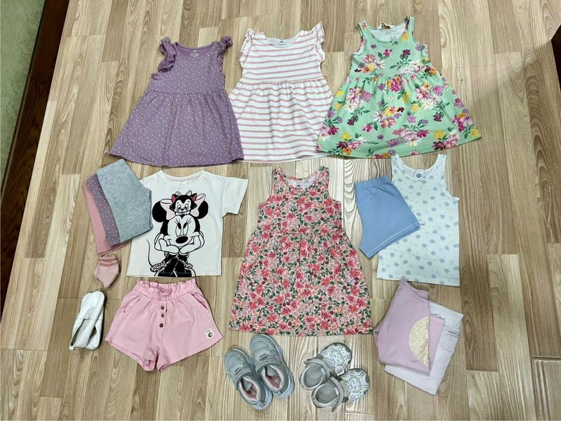 HM,Zara бренд вещи на девочку 98-104, платья.Кросы tombi,босоножки 25р HM,Zara бренд вещи на девочку 98-104, платья.Кросы tombi,босоножки 25р