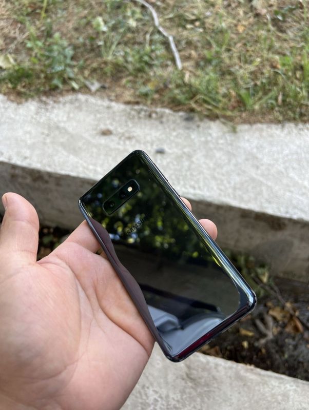 Samsung S10e Ideal Samsung S10e Ideal