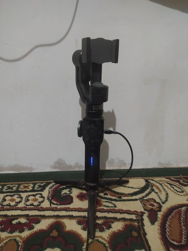 Hitara qilasic 38 razmer va gimbal Hitara qilasic 38 razmer va gimbal