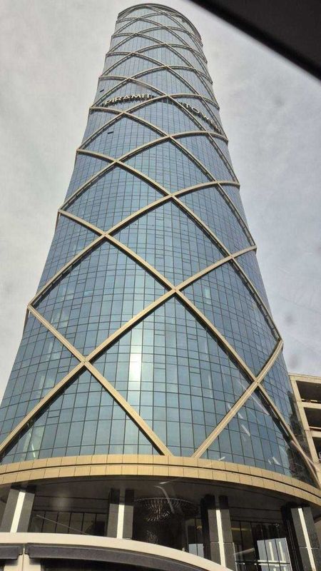 Продается 2-х комнатная в ЖК «Piramit Tower» 41 этаж ID: 1801