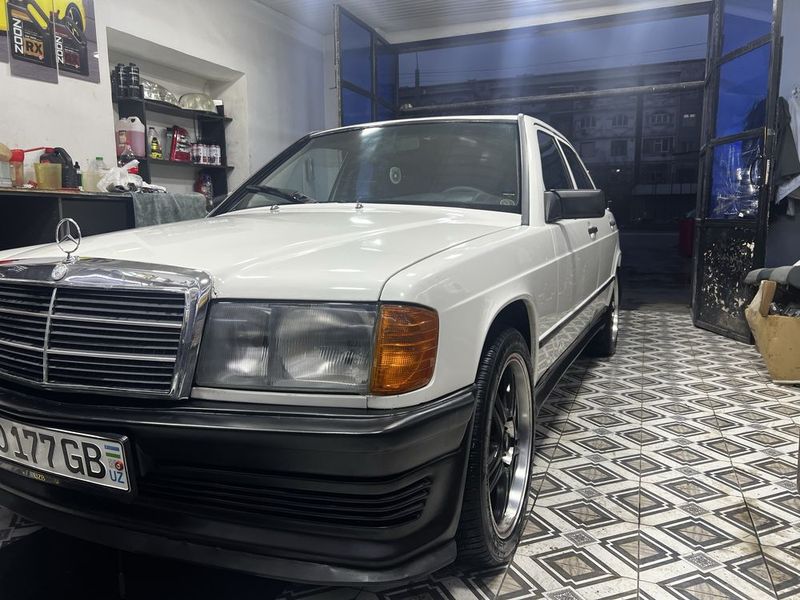 Mercedes 190 benzin tashishga juda zo’r