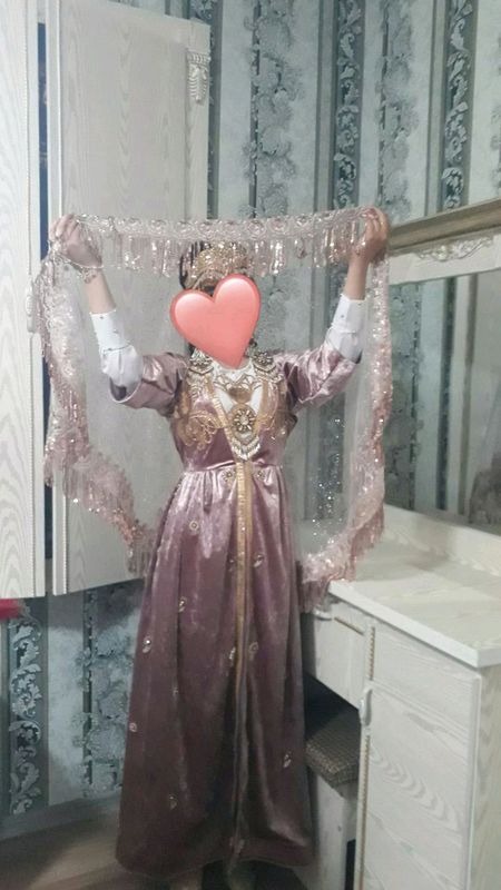 Abaya ko‘ylak, ro‘moli bilan