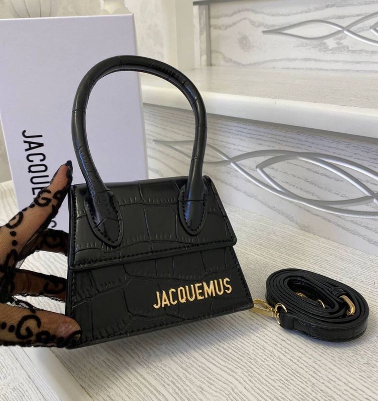 Сумочка Jacquemus