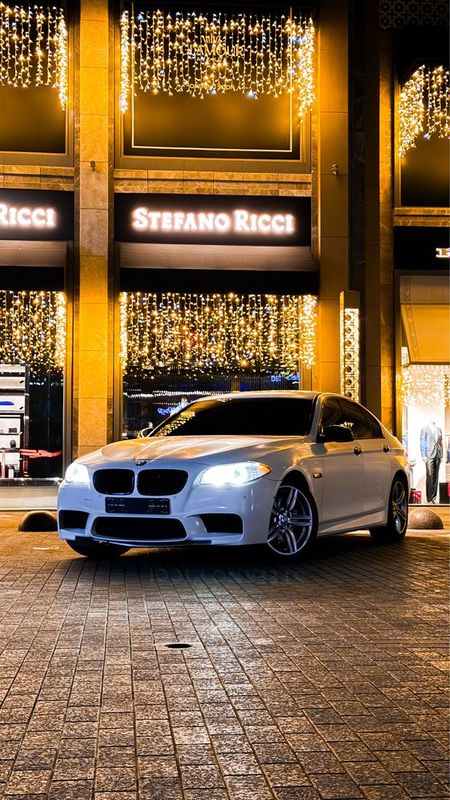 Продаю BMW F10 M550i