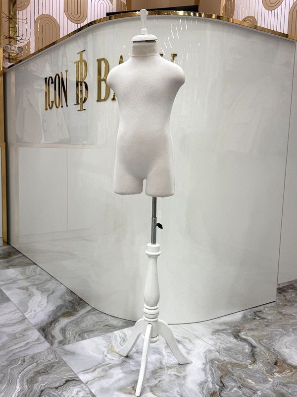 Maniken sotiladi Turkiya mahsuloti Maniken sotiladi Turkiya mahsuloti