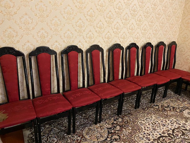 Стуллар сотилади Стуллар сотилади