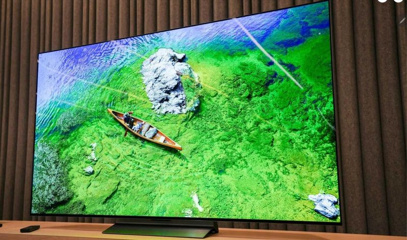 Продам телевизор Smart TV OLED C2 4K 77дюйм
