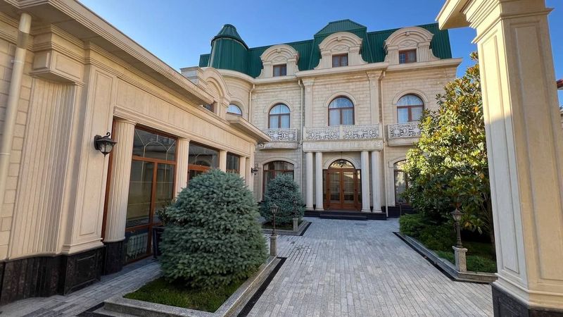 Ховли сотилади. М.Улугбек. Никитина