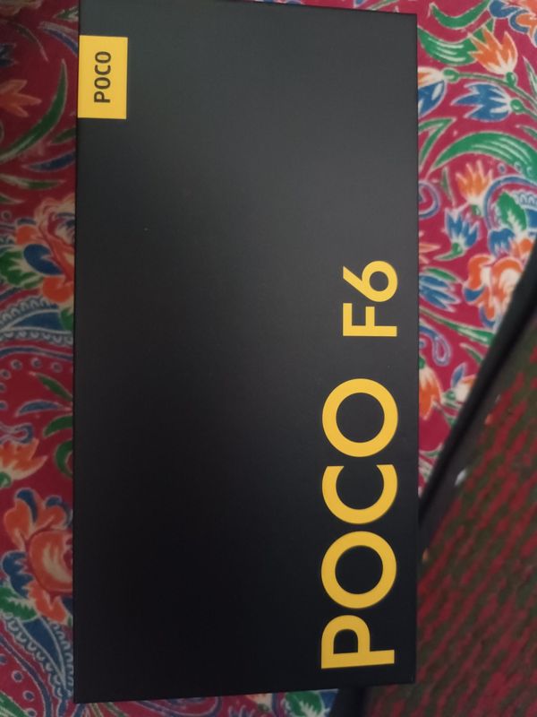 Poco f6 black 12/512