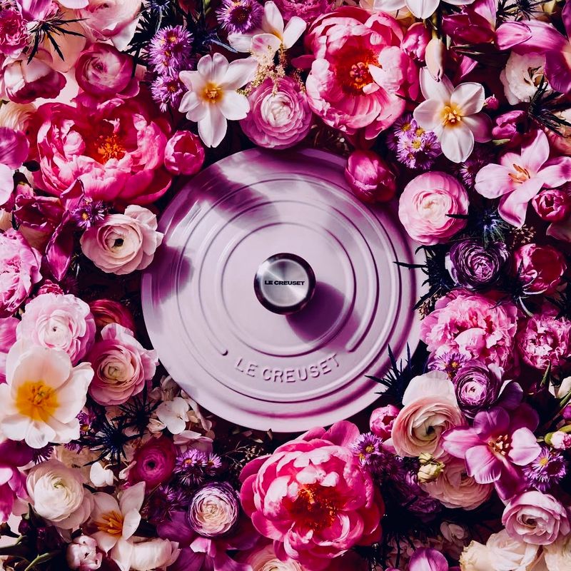 Чугун LECREUSET черной внутренней эмалью 26см 4.1л Чугун LECREUSET черной внутренней эмалью 26см 4.1л