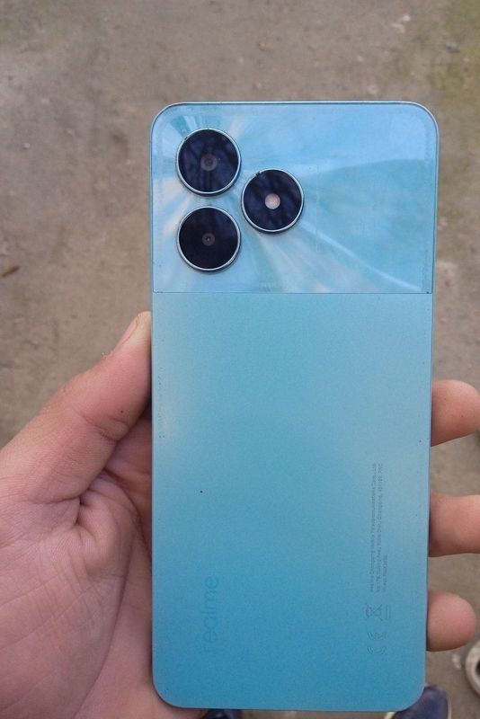 Realme c51 128.8 gb aybi ekrani ozgina singan buxoro jondor