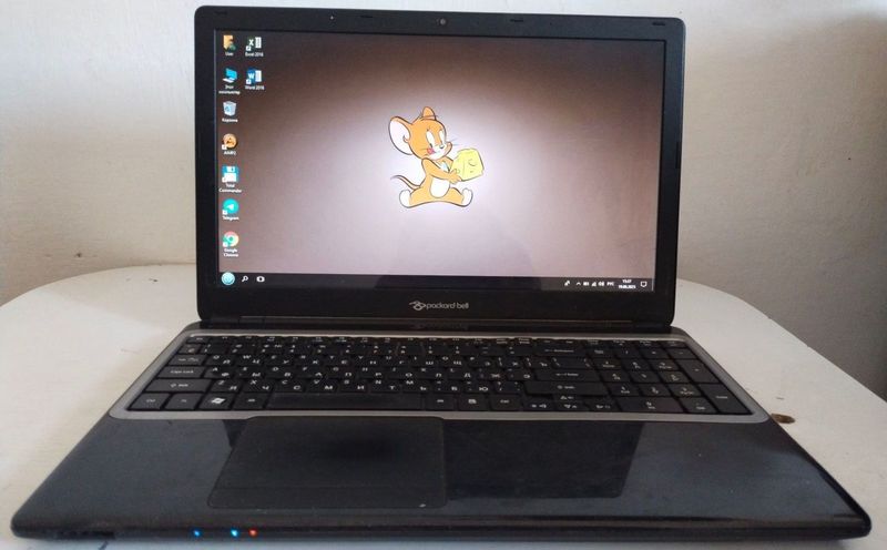 Ноутбу Packard Bell. Ноутбу Packard Bell.