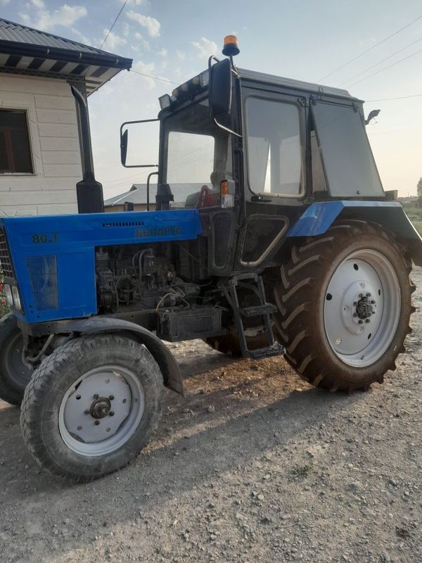 Mtz 80.1 traktor sotiladi Mtz 80.1 traktor sotiladi