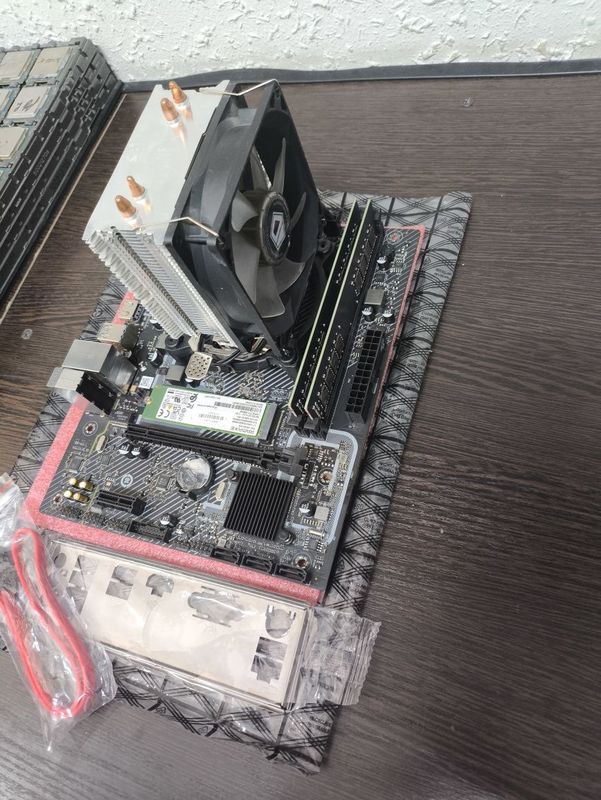 H510+i3 10100+16Gb+NVMe 256Gb H510+i3 10100+16Gb+NVMe 256Gb