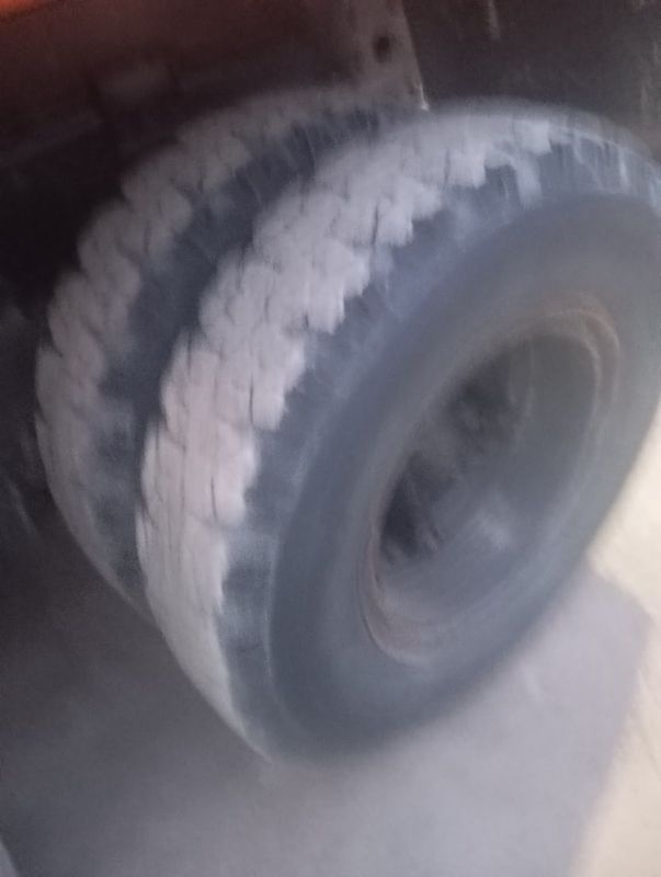 Kamaz sotiladi naxadu ishlab turgan moshina Kamaz sotiladi naxadu ishlab turgan moshina