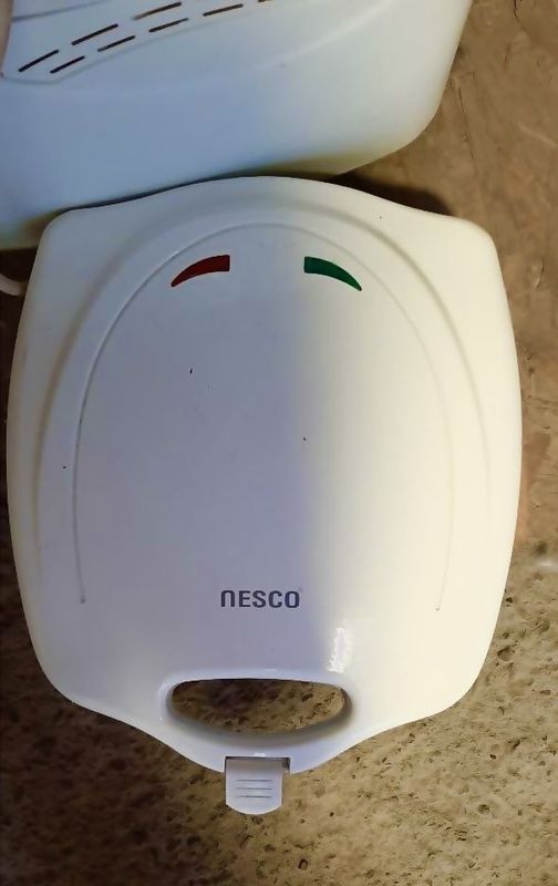 Пончик-мейкер Nesco