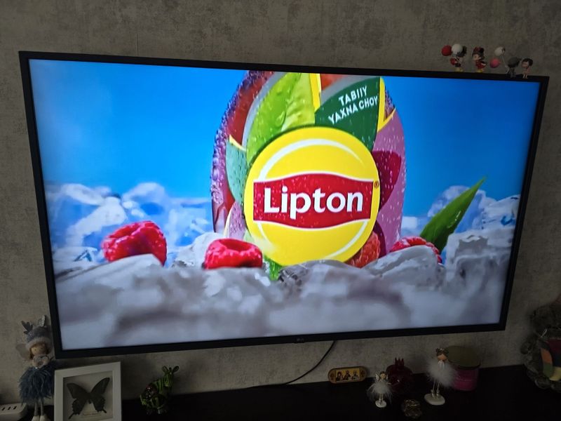 Продам телевизор LG LED TV черного цвета диагональ 55 Продам телевизор LG LED TV черного цвета диагональ 55