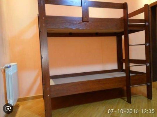 Двухярусная кровать хорошого состаяния