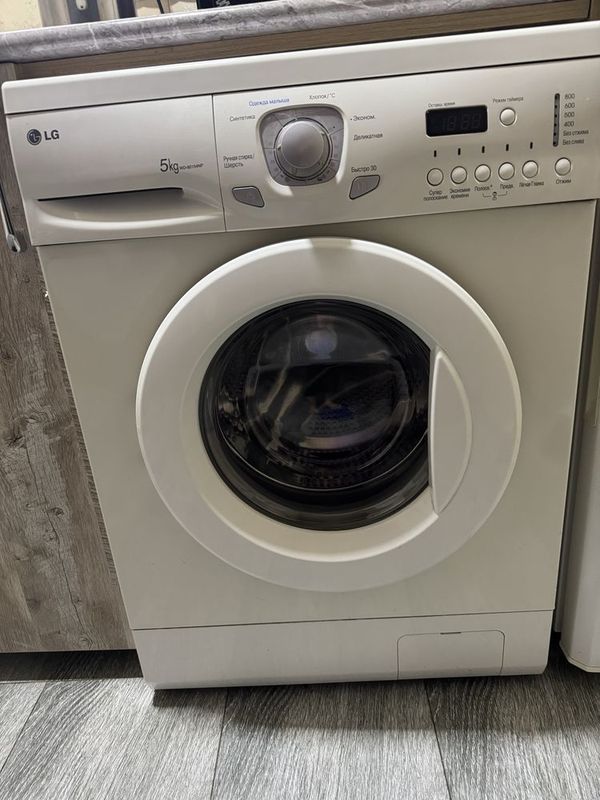 Продается стиралка lg 5 кг Продается стиралка lg 5 кг
