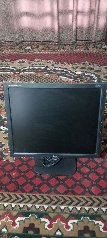 Manitor LG holati yahshi Manitor LG holati yahshi