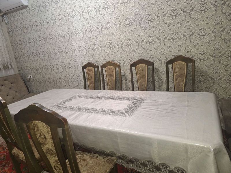 12 стульев и 1 стол 12 стульев и 1 стол