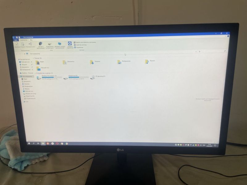 Srochna Monitor sotiladi 22 Srochna Monitor sotiladi 22