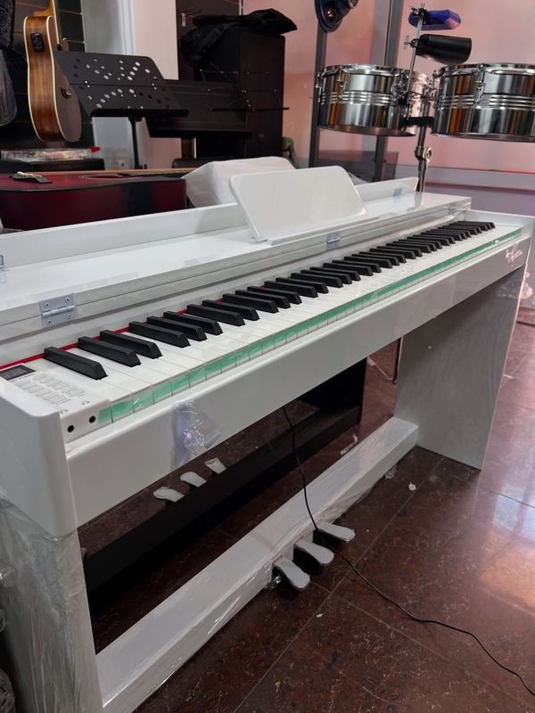 Pianina zifravoy tashkent