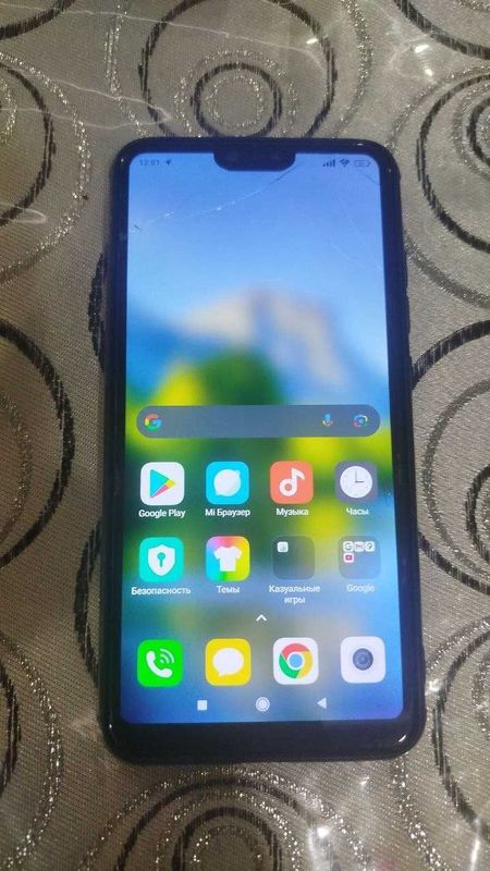 Смартфон Xiaomi Mi 8 Lite сотаман Смартфон Xiaomi Mi 8 Lite сотаман