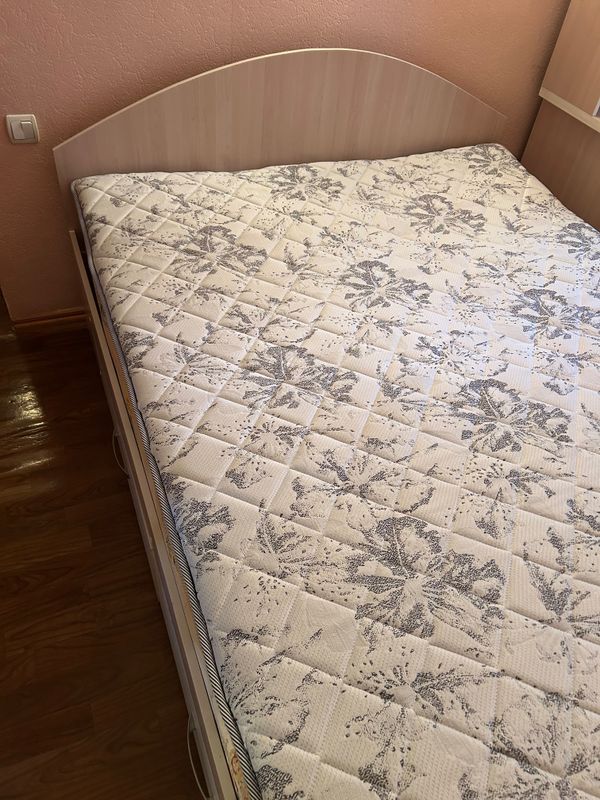 Готовый новый Топпер размером 160/200.