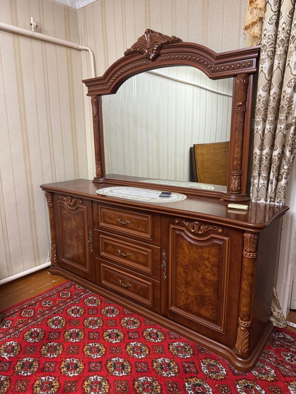 Продается гостиная мебель