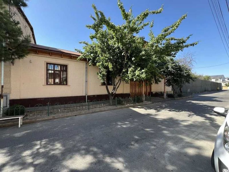 Uchtepa tumanida fayzli xovli sotiladi Uchtepa tumanida fayzli xovli sotiladi