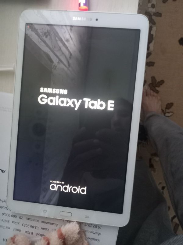 Samsung galaxy Tab E sotiladi