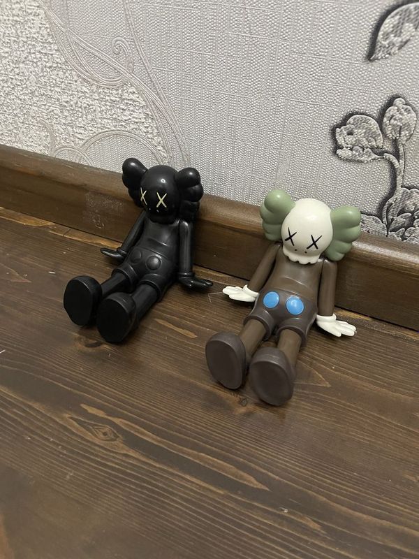 Игрушка KAWS companion Игрушка KAWS companion